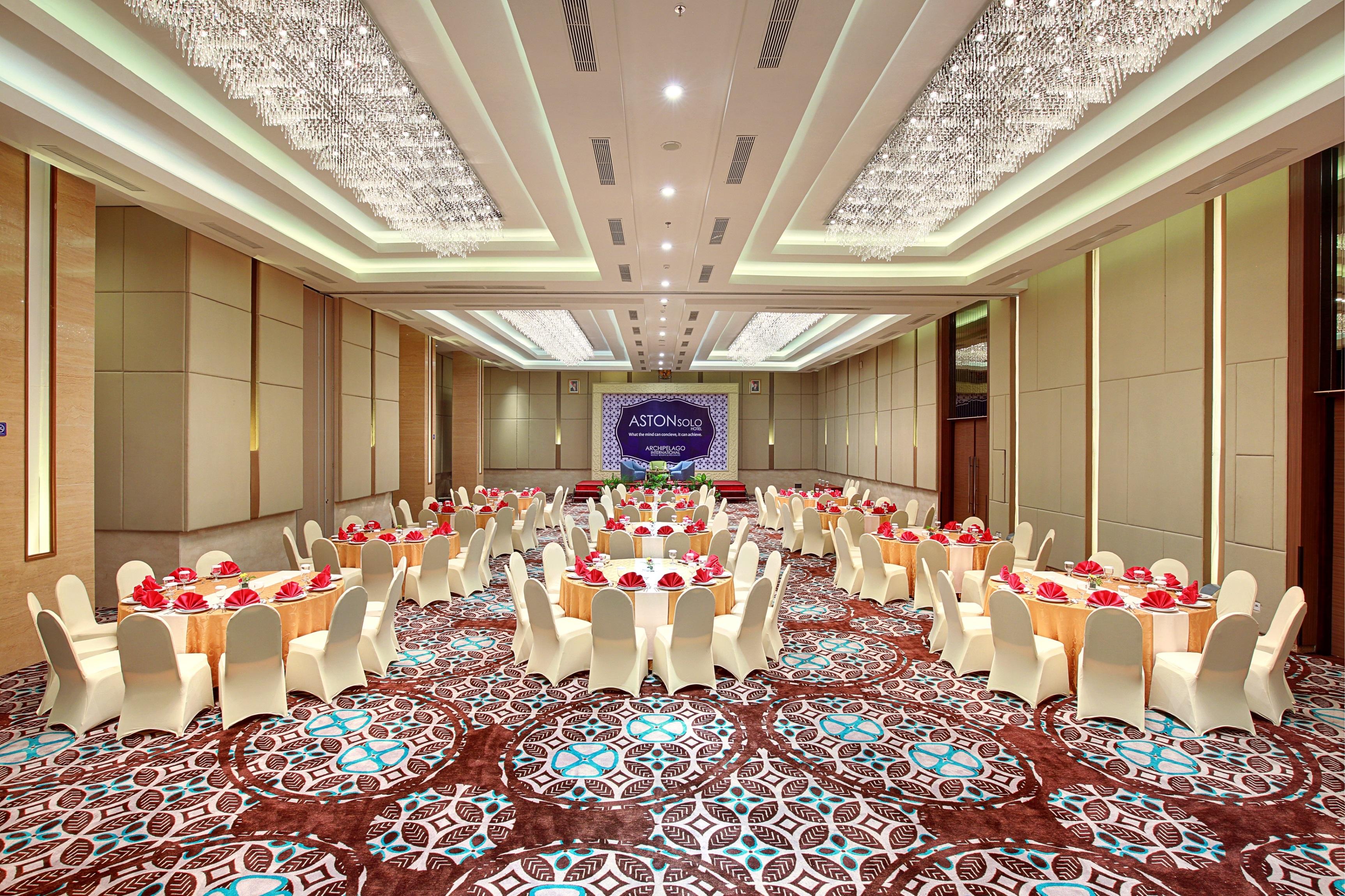 Aston Solo Hotel מראה חיצוני תמונה