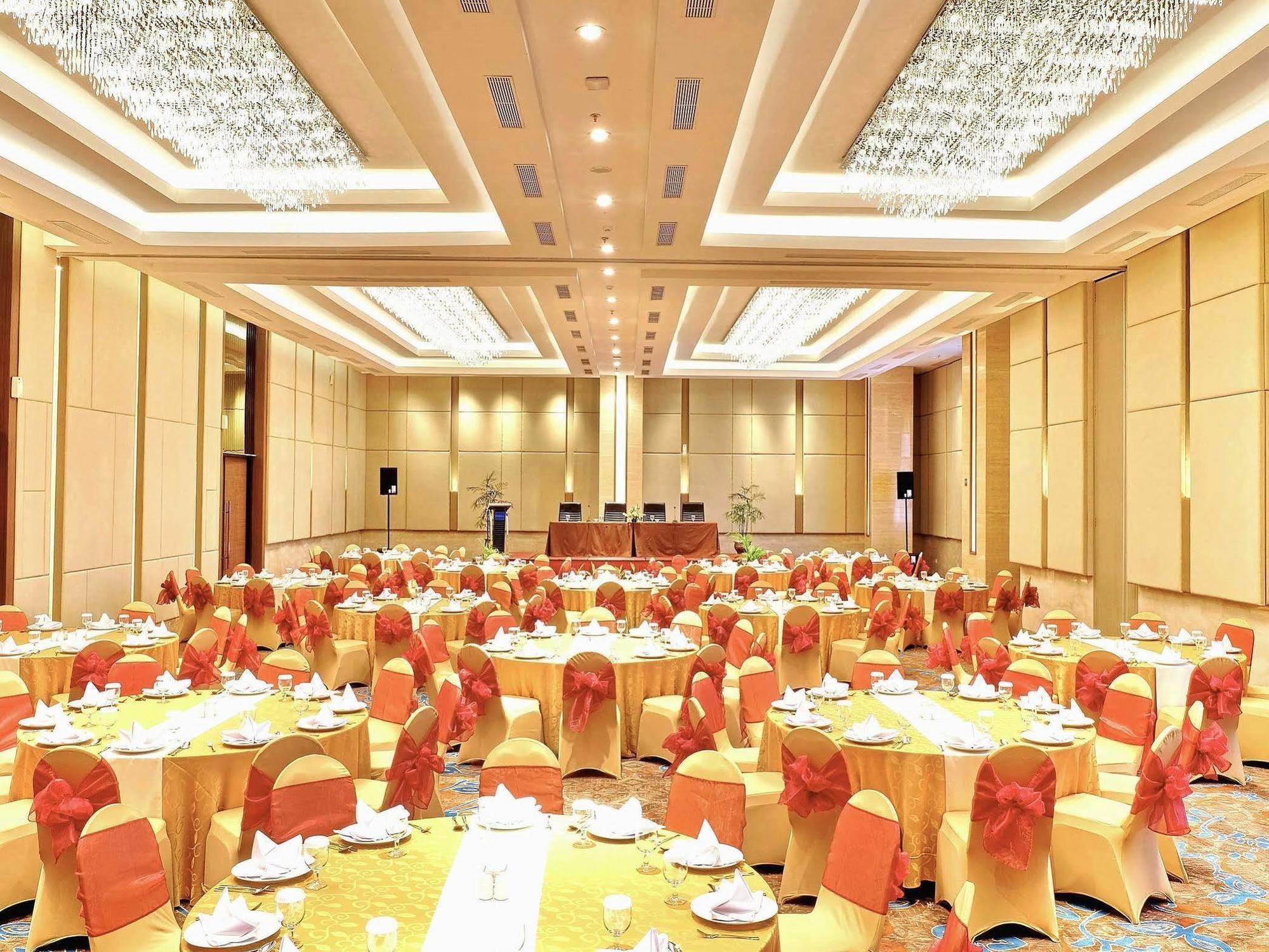 Aston Solo Hotel מראה חיצוני תמונה
